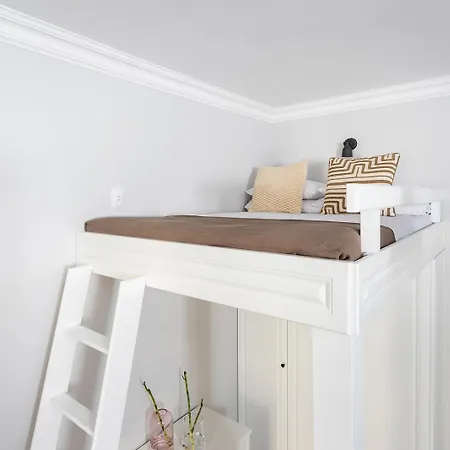 Velvet Latte Studio with Balcony&AC - Kazimierz Apartment *