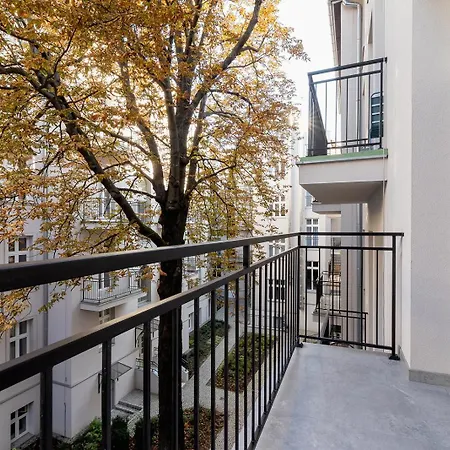 Velvet Latte Studio with Balcony&AC - Kazimierz Apartment *